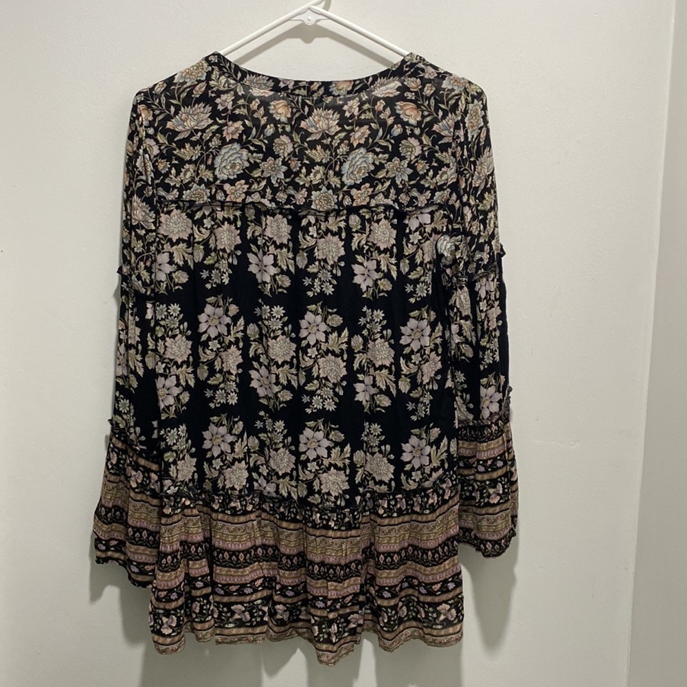 American Eagle Outfitters Bohemian Floral Bell Sleeve Blouse XS NWT Bin P - Picture 7 of 9
